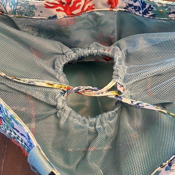 Vera Bradley Large Beach Tote. Sea life motif. - Picture 8 of 16